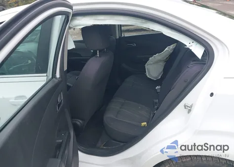 2014 Chevrolet Sonic Lt Auto z USA, uszkodzony, nr VIN 1G1JC5SH4E4242259